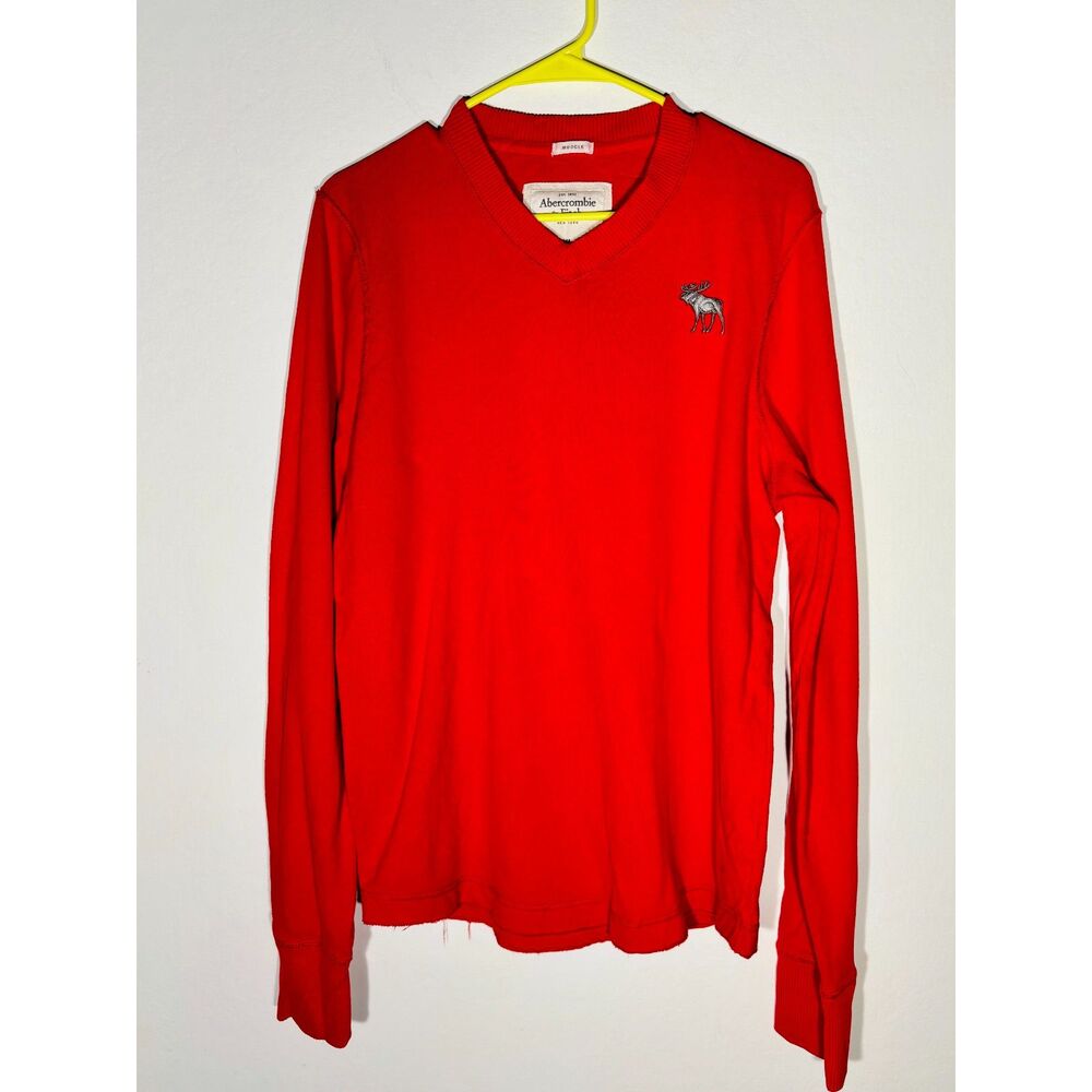 Abercrombie & Fitch Men’s Red V-Neck T-shirt Muscle Fit Long Sleeve Moose Logo
